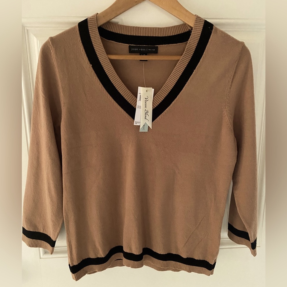 NWT! Joane Vass New York beautiful 3/4-Sleeve Sweater